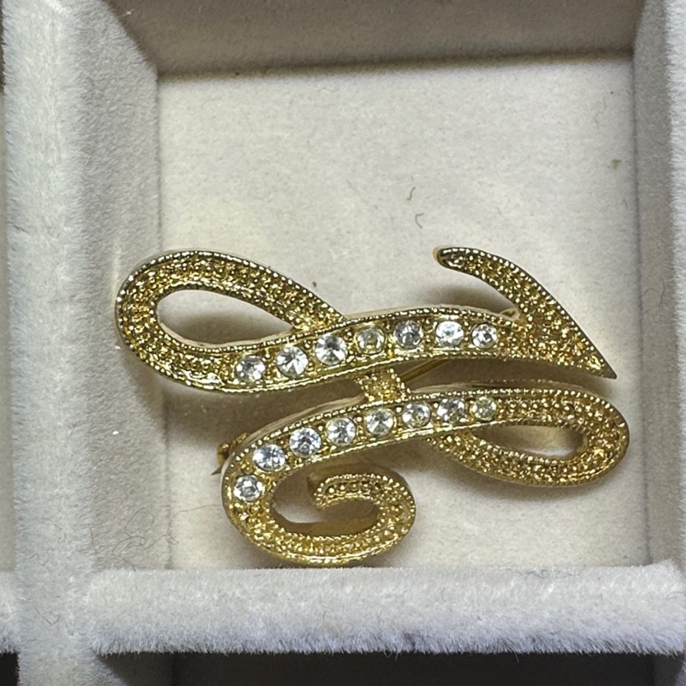 Elegant Gold and Silver Women's Brooch